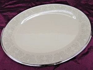 LENOX Snow Lily porcelain oval serving platter 13.75" x 10.25" platinum edge - Bild 1 von 6