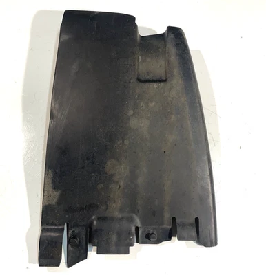 Cubierta protectora trasera derecha Vauxhall Vivaro Mk1 Renault Trafic Mk2 8200066884 Foto 1 de 4