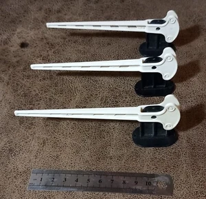 x3 VINTAGE RISING ARM TRAFFIC BARRIERS, Unbranded, O Gauge Railway crossing VGC - Picture 1 of 3