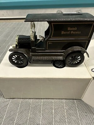ERTL 1913 UPS Classic Car United Parcel Service 1:32 Ford Diecast Piggy bank - Image 1 of 4
