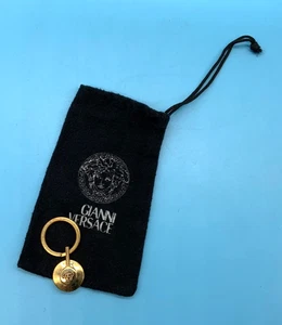 VERSACE GOLD TONE MEDUSA PLAQUE KEYCHAIN WITH POUCH - IDEAL XMAS GIFT 🎁 - Picture 1 of 5