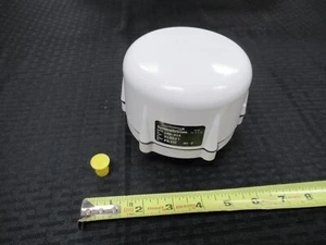 SYMMETRICOM GPS ANTENNA 140-615 for FREQUENCY STANDARD TIME BASE AS PICTURED &G6 - Picture 1 of 7
