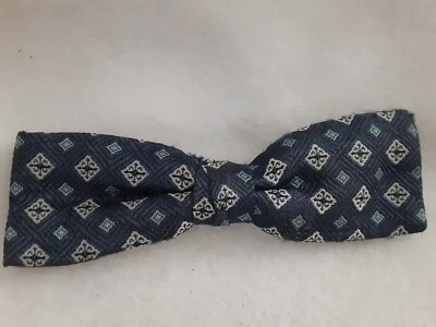 Vintage 40s 50's Bowtie Bow Tie Blue Geometric Diamond Texture Tied Best Clip  - Image 1 of 4