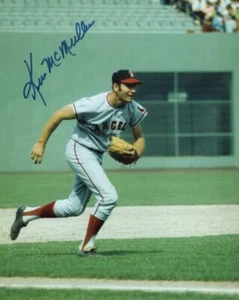 KEN MCMULLEN CALIFORNIA ANGELS ACTION SIGNED AUTOGRAPHED 8X10 PHOTO W/ COA - Picture 1 of 1