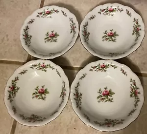 Johann Haviland Traditions Ciotole da Dessert a Bacche di Rosa Muschio 5" Frutta Set di 4 - Foto 1 di 3