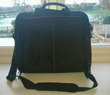 TARGUS soft Laptop case in black *good quality & condition*
