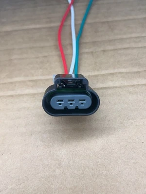 NUEVO CONECTOR DE LÁMPARA DELANTERA 3 pines 13506000 para Chevrolet Buick GMC Cadillac Foto 1 de 4