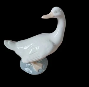 Vintage NAO White Duck 1978 Preloved in VGC Handmade in Spain - Picture 1 of 3