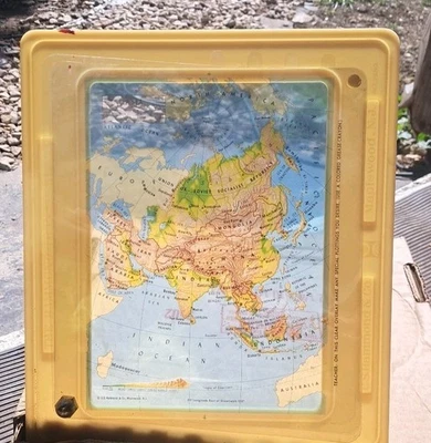 mapa de transparencia vintage de Asia por la empresa Hammond Map Foto 1 de 4