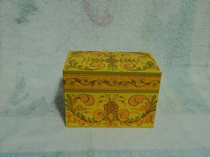 AVON ~ Metal Recipe Box ~ Yellow/Green/Orange Floral ~ Retro Storage Container - Bild 1 von 10