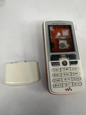 Sony Ericsson W800i White Walkman Front Faceplate Original OEM Housing - Image 1 of 4