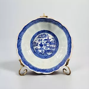 ANTICA CIOTOLA DI SALICE BLU FLUSSO CON PAGODA ORIENTALE, DESIGN CASE~7"D CAPESANTE - Foto 1 di 7