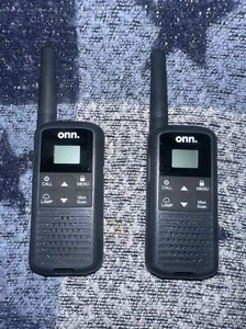 2 Talk ONN Walkie Talkies MODEL 100068731 16 Mile Range 22 Channels Built-In LED - Zdjęcie 1 z 2