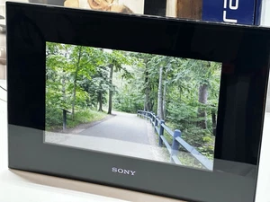 Sony DPF-D92 9 Inch LCD S Frame Digital Photo Black Frame (NO remote control) - Picture 1 of 8