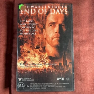 End Of Days (VHS, Big Box, 1999) - Arnold Schwarzenegger - Free Shipping! - Picture 1 of 3