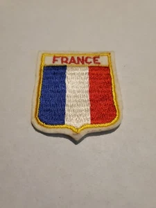 Vintage France Souvenir Patch Travel Felt Embroidered 2.5" x 2" Paris Sew On - Picture 1 of 4