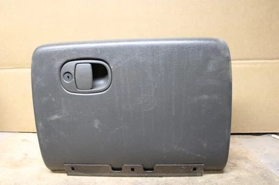 02-05 Trailblazer Envoy Dark Gray Glove Box Door Latch & Handle Unlocked NO KEY - Image 1 of 4