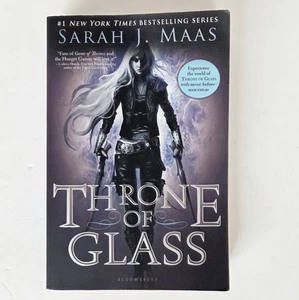 Trône de verre Sarah J. Maas Trade Paperback (OOP) couverture originale (2013) - Photo 1/6
