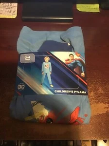 MARVEL SUPERMAN BOYS PYJAMAS AGES 3-4 YRS BIRTHDAY CHRISTMAS NIGHTWEAR - Picture 1 of 2