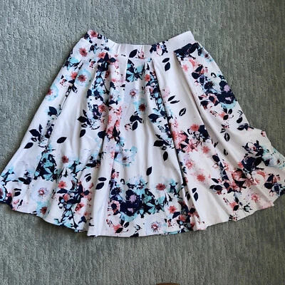 Falda floral para mujer Adrienne Vittadini talla XS Foto 1 de 4