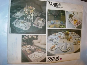CRAFTS UNCUT VOGUE Sewing Pattern 2803 PLACEMATS NAPKINS TABLE LINENS HOME DECOR - Picture 1 of 3