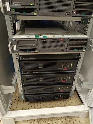 APC SMT2200RMI2U Smart-UPS 2200VA 1980 Watts UPS USV EU 230V - EXCL FRONT COVER - Bild 1 von 3