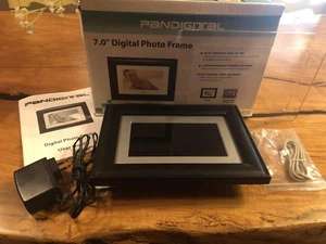 Pandigital 7" Digital Photo Frame 64MB with Two Interchangeable Frames - Picture 1 of 1