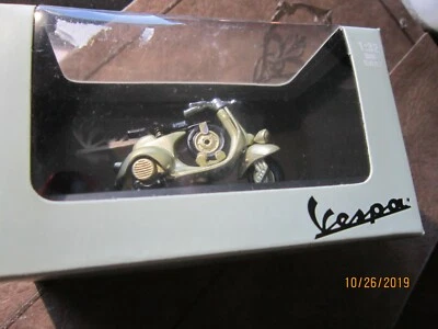 VESPA 1:32 Die-cast 125 6 GIORNI 1952 Scotter Motorcycle NIB Piaggio NEW Toy - Image 1 of 2