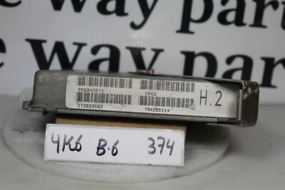 P06842873 Volvo 850 1995 Unidad informática motor módulo ECU 4K6 374 B6 Foto 1 de 4