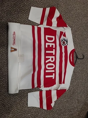 Detroit Red Wings Mitchell And Ness NHL Vintage 1991-92 Jersey Mens Size 48 - Image 1 of 4