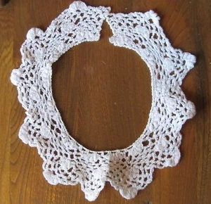 Vintage Hand Crocheted White Collar - Picture 1 of 3