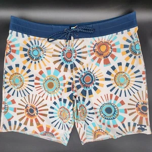 Billabong Platinum X Mens 38 Board Shorts Trunk White Aztec Sundays Back Pocket - Picture 1 of 3