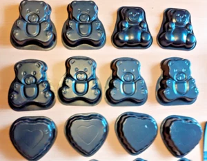 Backformen Metall für Kinder - Bären und Herzen- 12 Stück , unbenutzt, wie NEU - Bild 1 von 2