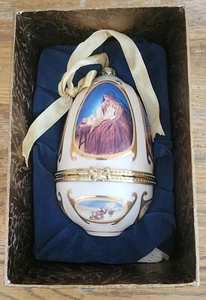 New-Mr. Christmas Valerie Parr Hill Porcelain Musical Egg Ornament Yellow Angels - Picture 1 of 2
