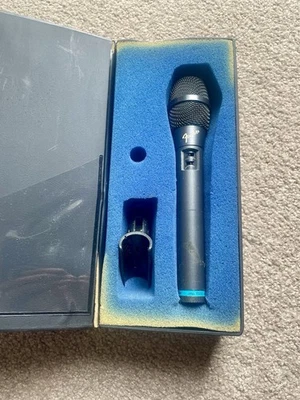 Micrófono condensador cardioide Fender P-1 - años 70/80 MIJ con caja original Foto 1 de 4