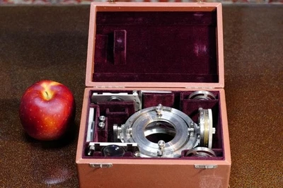 microscope antique vintage collectible Accessory  "Leitz Universal Stage UT4" - Image 1 of 4