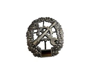 Original Bundeswehr Barettabzeichen  Instandsetzungstruppe   Metall - Picture 1 of 1