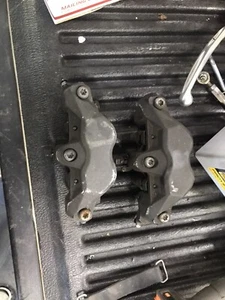 2006 2007 06 07 HONDA CBR 1000RR FRONT BRAKE CALIPERS T085 - Picture 1 of 3