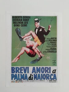Clipping Ritaglio Locandina Film BREVI AMORI A PALMA DI MAIORCA Alberto Sordi - Picture 1 of 2