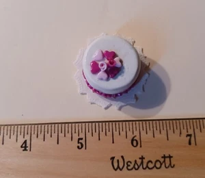 Dollhouse Miniature Pink/White Cake 1:12 Scale - Picture 1 of 2