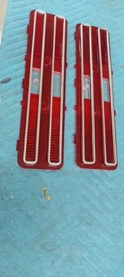 VENTURA GTO 1973 1974 NOS GM LENTES DE LUZ TRASERA 493223 493224 LÁMPARA DE LENTE PONTIAC Foto 1 de 4