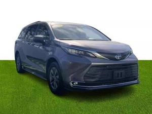 2023 Toyota Sienna XLE Minivan 4D - Picture 1 of 12