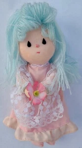 NWOT/Vintage Russ Berrie Priscilla 6" Cloth Doll-Blue Hair-Pink/Lace Dress-Korea - Picture 1 of 3