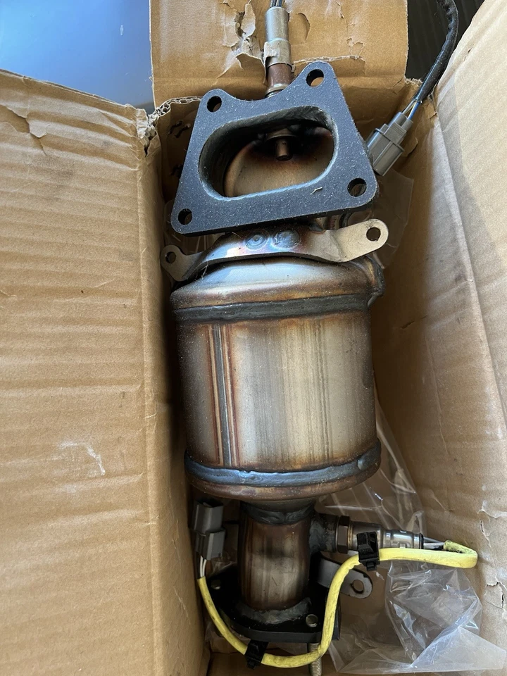 Convertidor Cataylic para Honda Accord 03-07 Foto 1 de 2