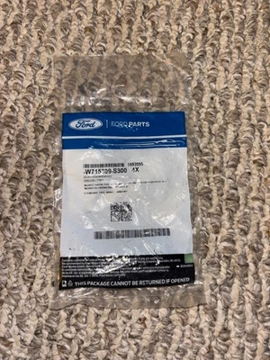 福特福克斯 2015 - 2018 福特 W715309S300 排气歧管螺柱 原始设备制造商 (x4) 4 件套 — 第 1/2 张图片