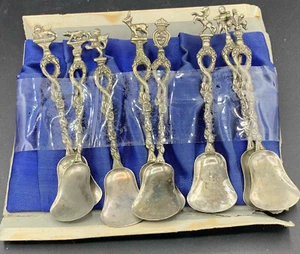 Vintage Set of 8 Italian .800 Silver Renaissance Figural Shovel Spoons - Picture 1 of 20