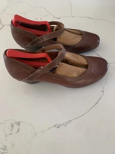 Scarpe donna Cobb Hill in pelle taglia 8,5 Mary Jane cinturino tacco decolte marrone usate in ottime condizioni - Foto 1 di 19