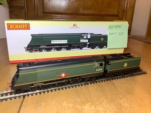Hornby BR Green 4-6-2 Merchant Navy 35025 Broklebank Line TXS Sound Renamed - Picture 1 of 6