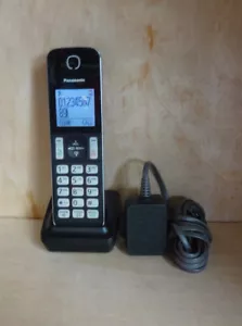 Panasonic KX-TGD320EB solo portatile aggiuntivo o con base e caricatore - Foto 1 di 7