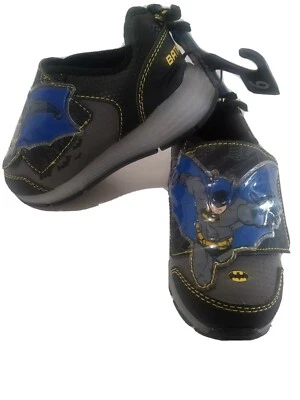 NUEVAS ZAPATILLAS BATMAN LIGHT UP NIÑOS PEQUEÑOS TALLA 9 DC COMICS Foto 1 de 4